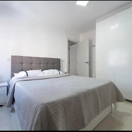 Bella De Casa *